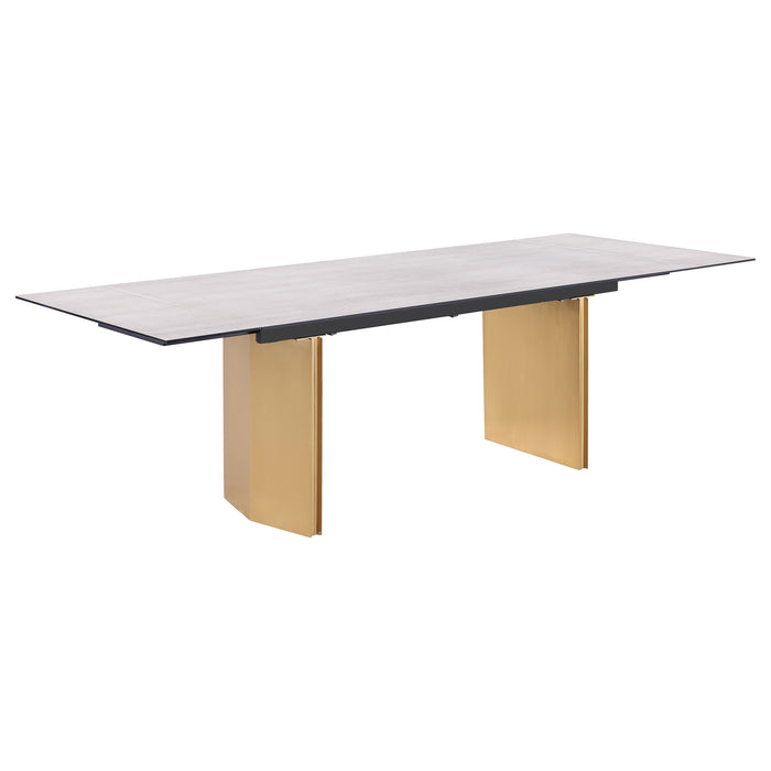 Vesa Extension Dining Table